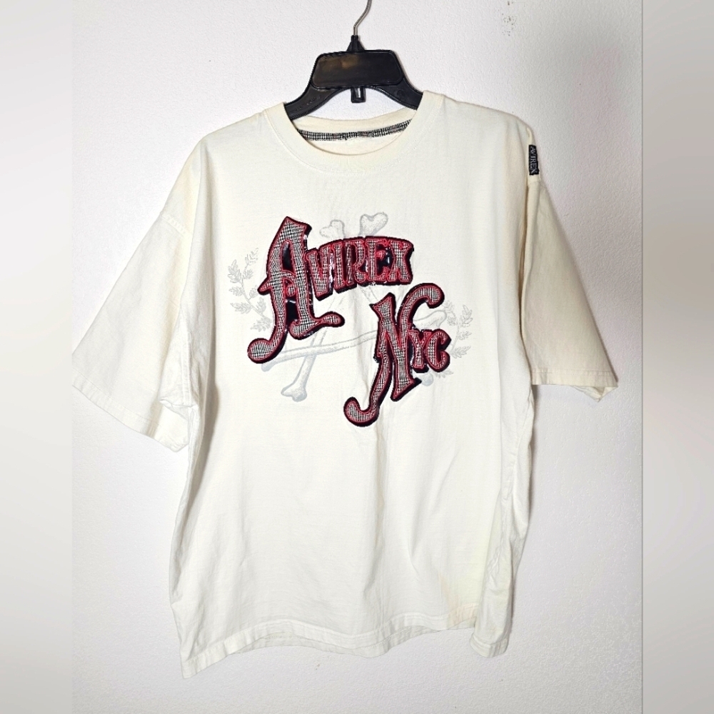 Avirex NYC Vintage White T-Shirt with Red Graphic Mens XL *see Hole